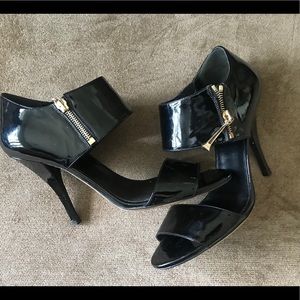 Authentic Gucci Patent Leather Shoes Black sz 39